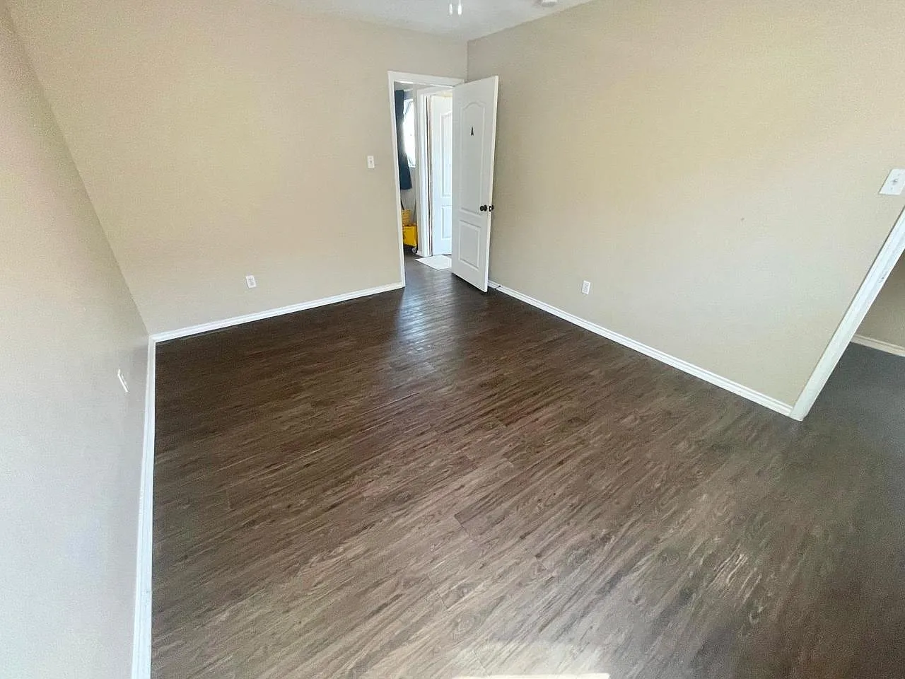 1 bed, 120 sqft, $480 — Photo 2