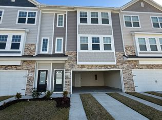 5322 River Reach Dr, Raleigh, NC 27616