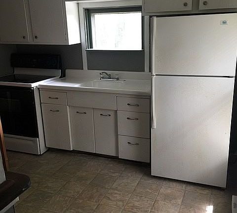 2nd image of 43 Thompson St