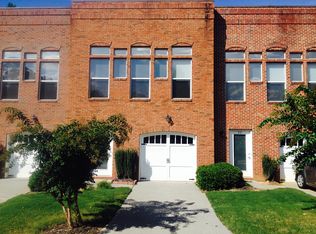 98 Grove Park Ln, Woodstock, GA 30189