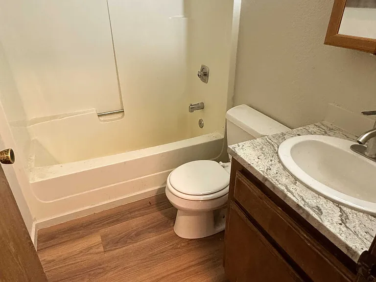 8022 47th Ave NE #3 — Photo 3