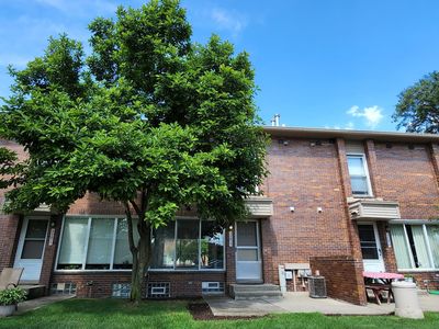 32673 Five Mile Rd, Livonia, MI, 48154