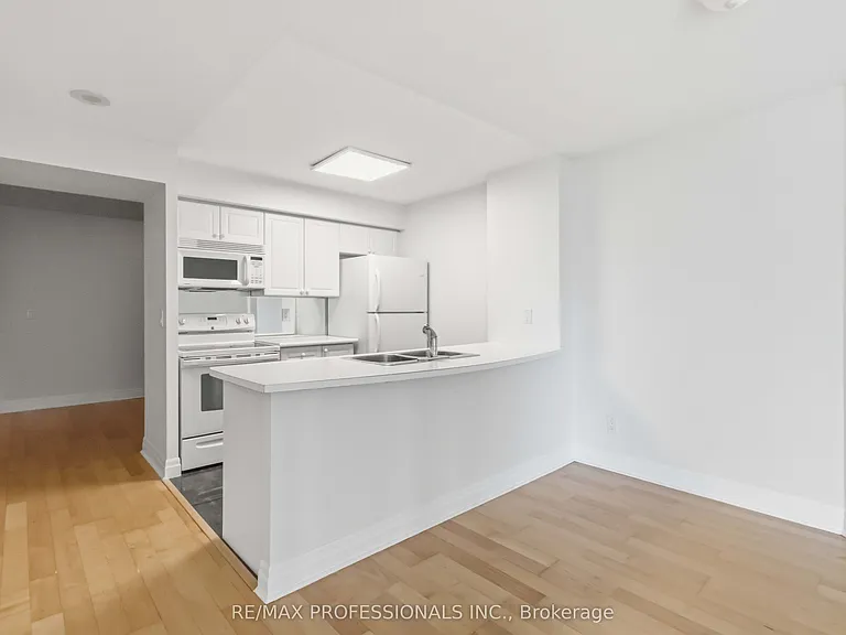 2121 Lake Shore Blvd W #607 — Photo 14