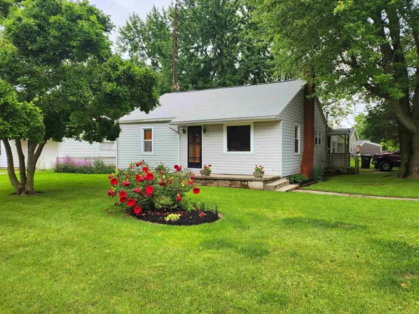 302 W Chester St, Van Buren, IN 46991
