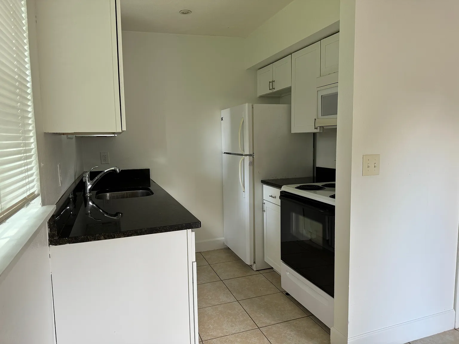 1 bed, 450 sqft, $1,370 — Photo 4