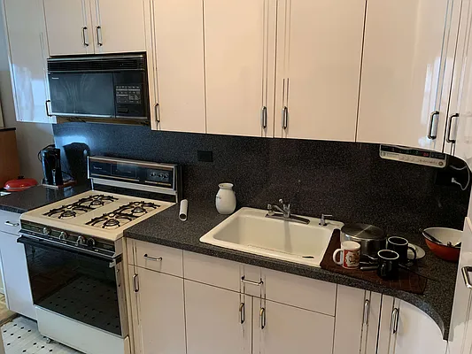 Sold by Azbel Real Estate, Inc. | media 4