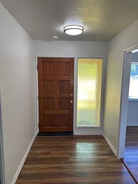 Roscoe Rd-439 - 1 — Photo 3