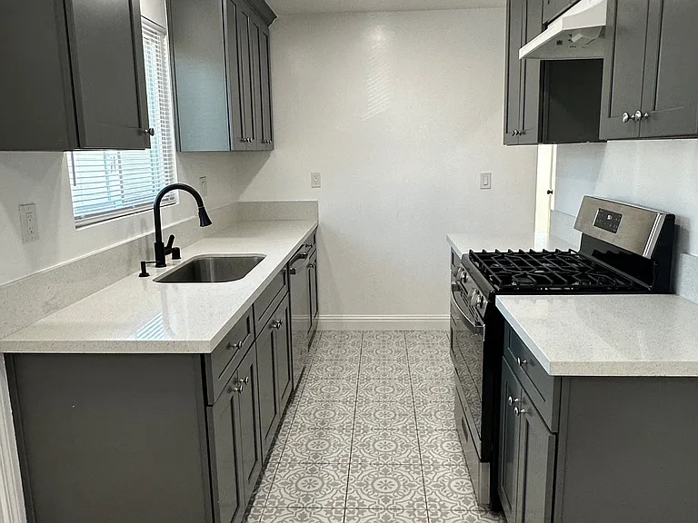 3609 Peckham Ave — Photo 11