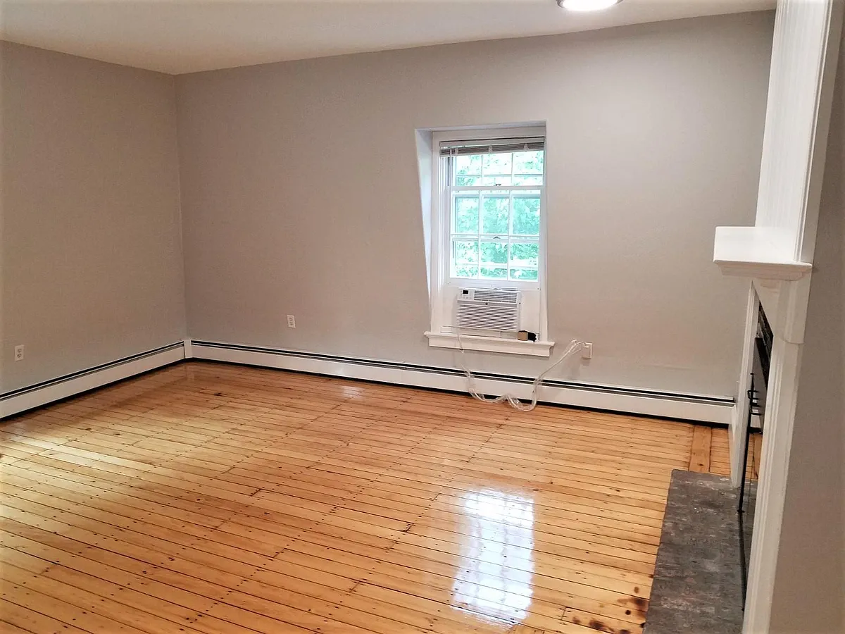 Building Photo - 8 Cady St #3