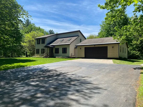 250 Stacy Rd, Malone, NY 12953
