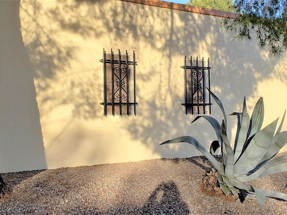1st image of 109 W Calle Del Ano