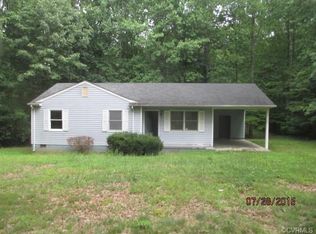 7711 Pine Ln, Amelia Court House, VA 23002