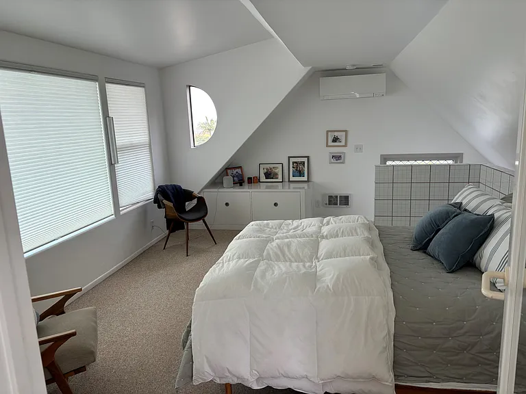 380 E Glaucus St — Photo 14