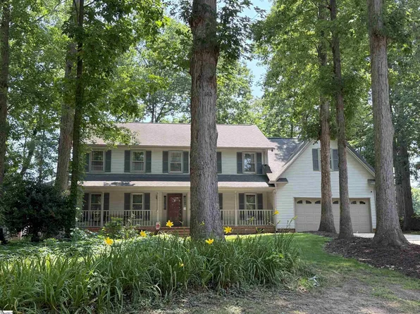 111 Firethorne Ct, Greer, SC 29650