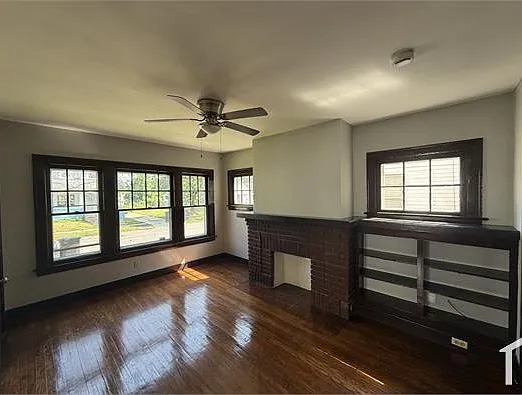 2 bed, $1,200 — Photo 1