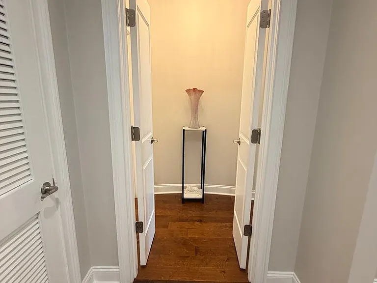 300 Grandview Ct #323 — Photo 27