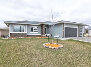 3449 9th Ave SW, Altoona, IA 50009