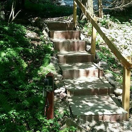 4th image of 1131 Woodhaven Dr
