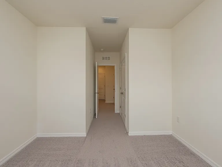 2963 Suncoast Plains Dr — Photo 12