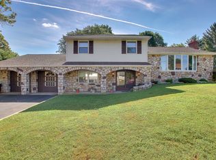 389 Mallard Rd, Feasterville Trevose, PA 19053