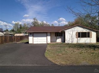 2350 SW 24th St, Redmond, OR 97756