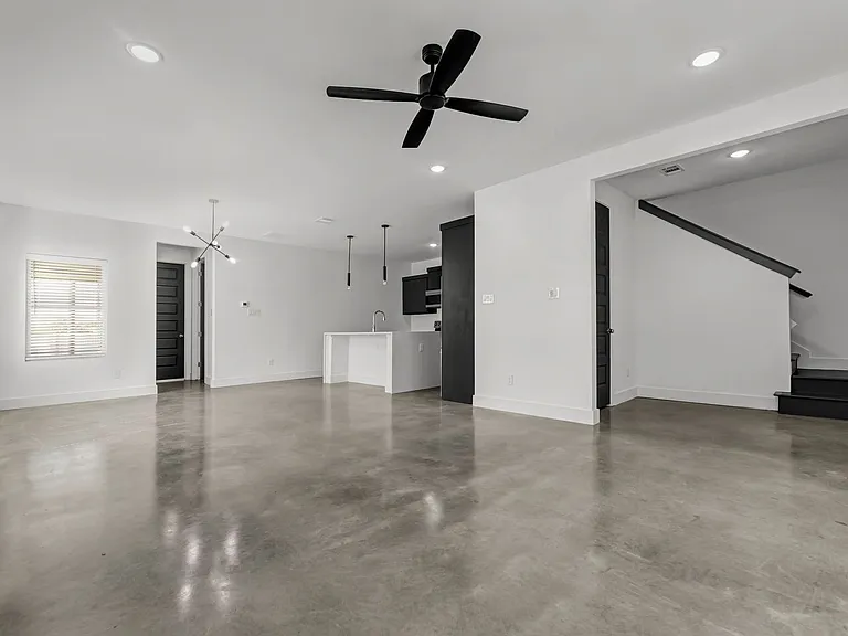 3013 Alpha Wolf Ct — Photo 2