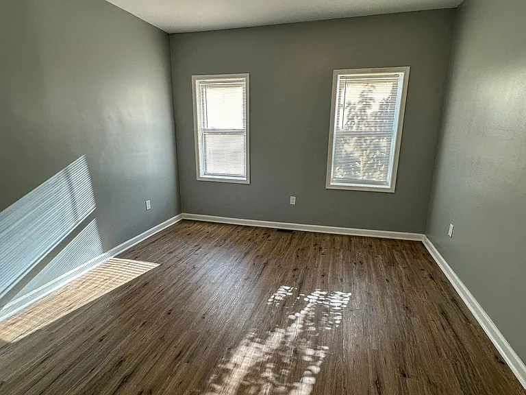 26 N Clinton St — Photo 9