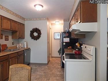 2nd image of 5540 Wrens Ln APT A
