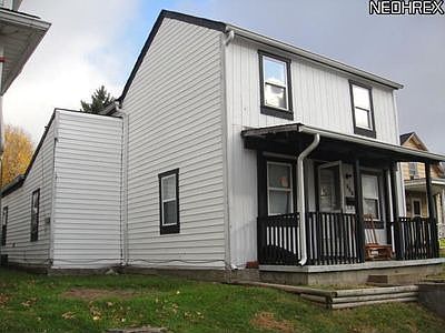 2nd image of 668 E 3rd St