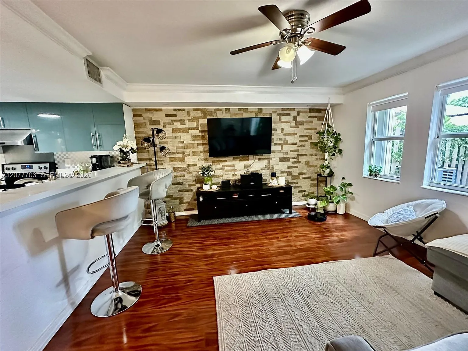 Ibis Villas At Doral Cond — Photo 1