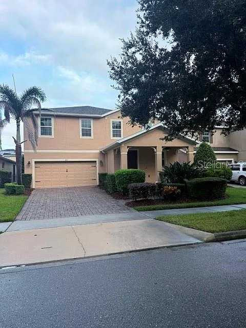 4 bed, 2.5 bath, 2697 sqft, $3,650 — Photo 1