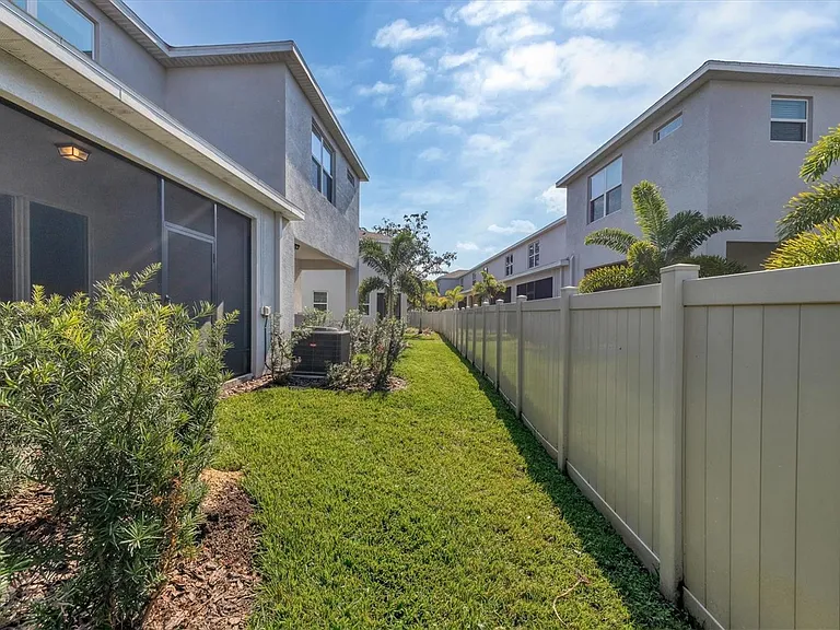 8657 Palmer Park Cir — Photo 36