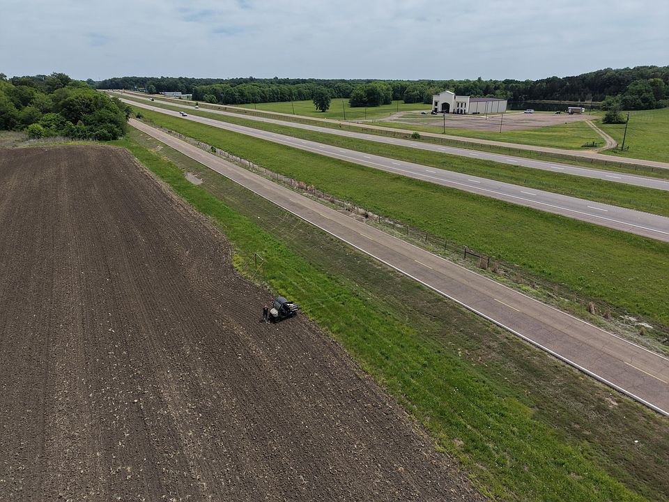 1st image of N Frontage Rd