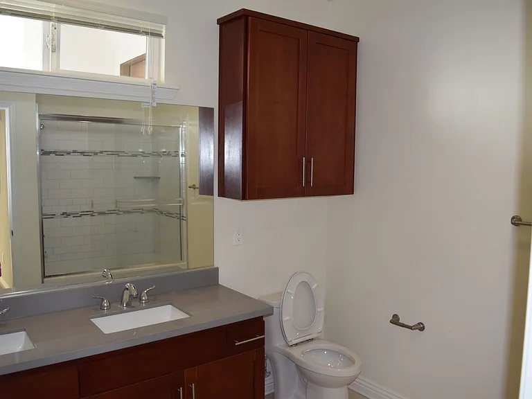 12345 Chandler Blvd — Photo 9
