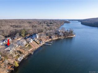 25 Oswegatchie Rd, Waterford, CT 06385