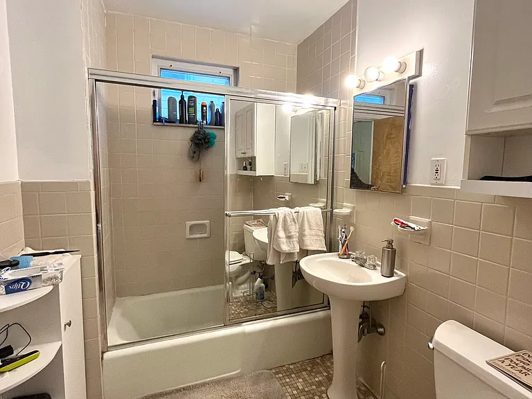 2A Brooks St #2A — Photo 15