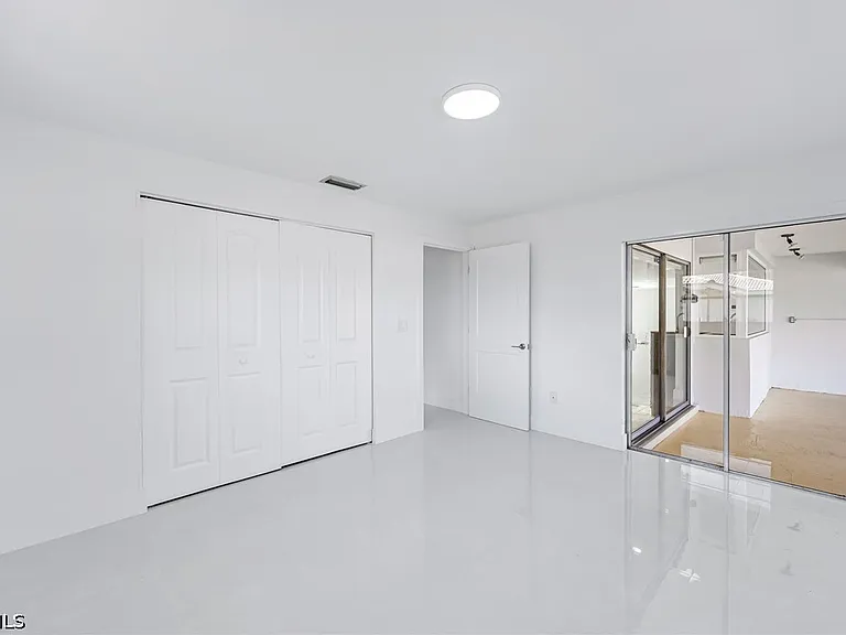 1729 Cascade Way — Photo 13