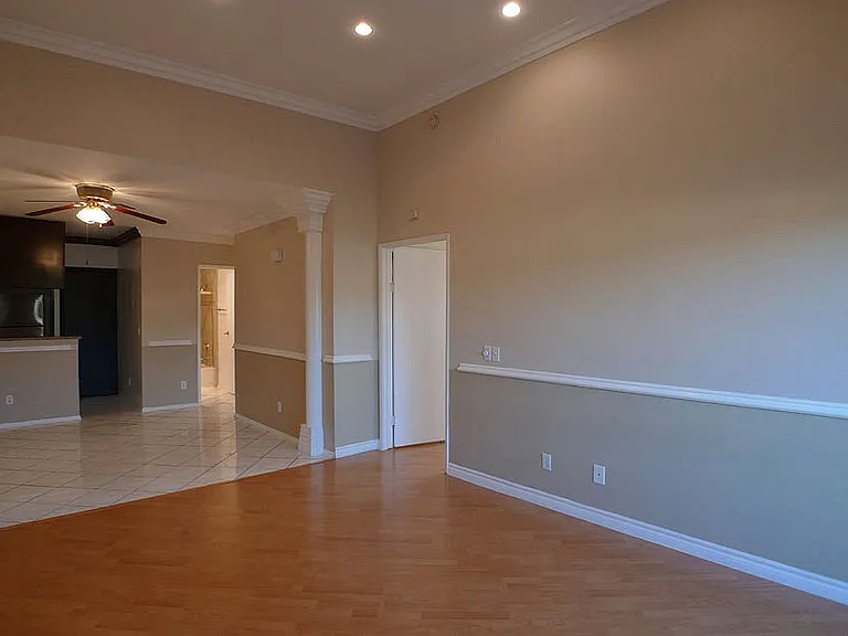 Village Beesan Condos — Photo 59