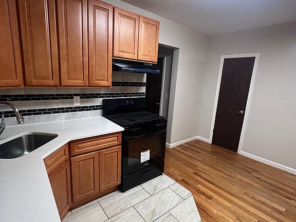 2nd image of 207 59th St APT 3