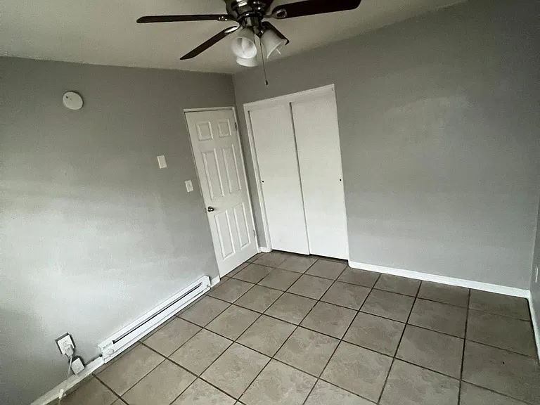 1010 Crescent Lake Dr #1 — Photo 8