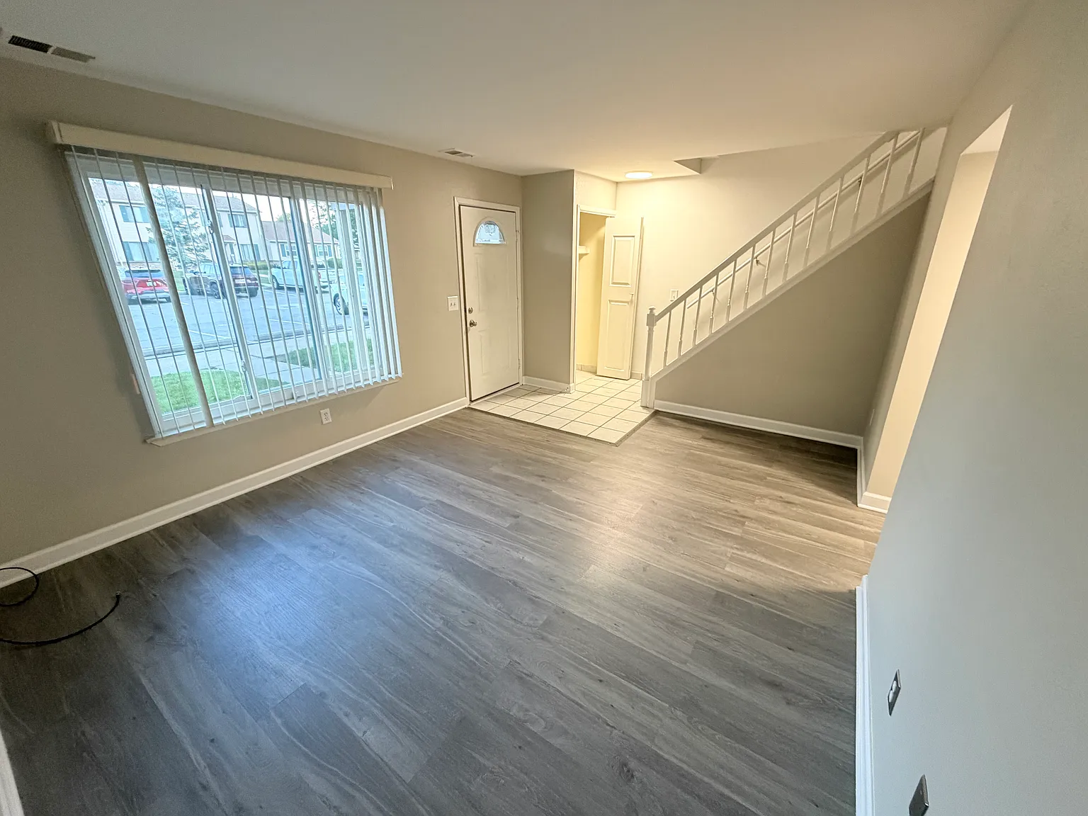 20147 Cumberland Ct — Photo 2