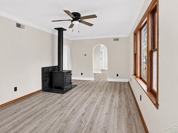5th image of 2327 Morgan St