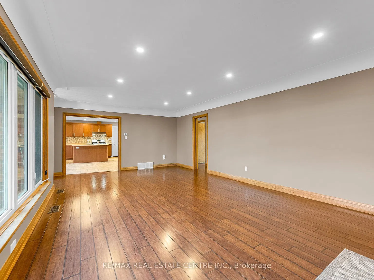 2 bed, $2,800 — Photo 3