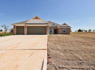 2155 Hux Dr, Blanchard, OK 73010