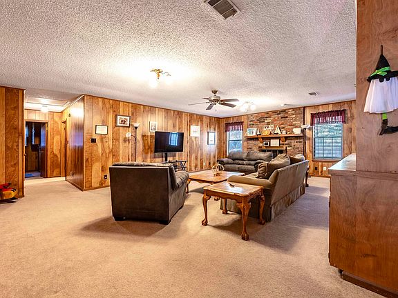 4th image of 1001 Cara Jane Dr