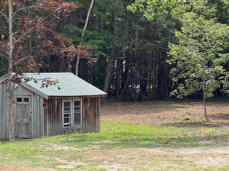 2nd image of 64 Limerick Road