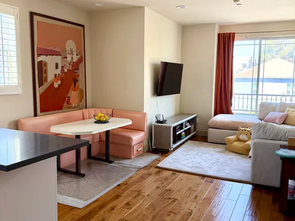 848 Irolo St APT 205, Los Angeles, CA 90005