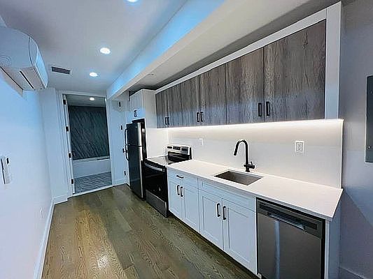 4th image of 285 E 32nd St #1F