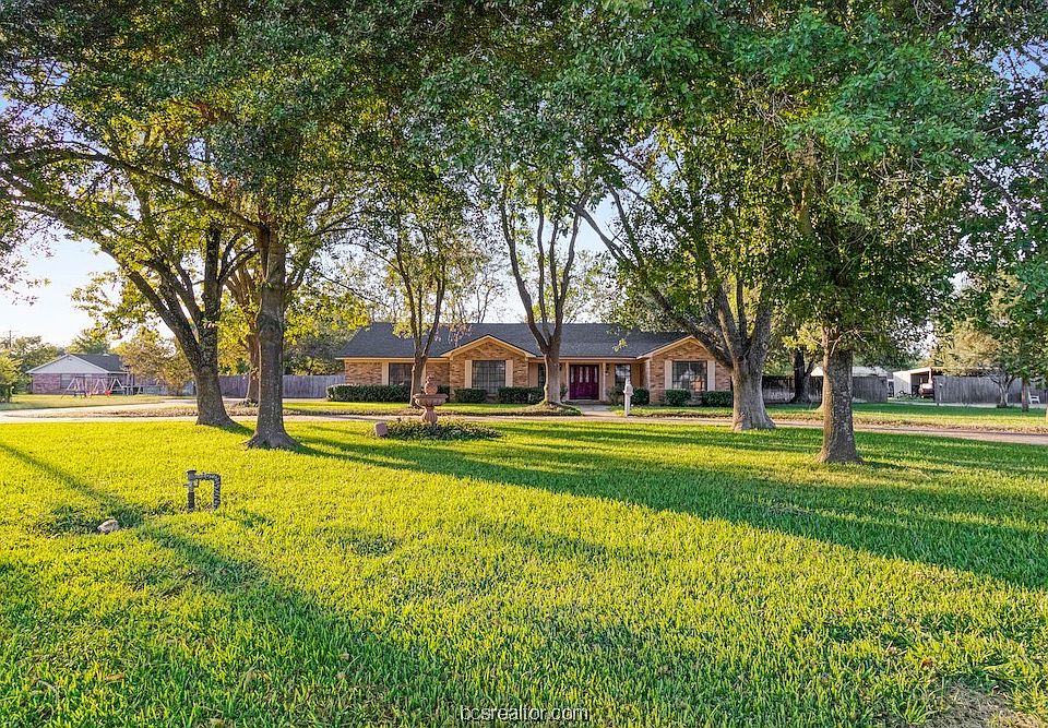 411 S Galveston St, Bremond, TX 76629 MLS 23013892 Zillow