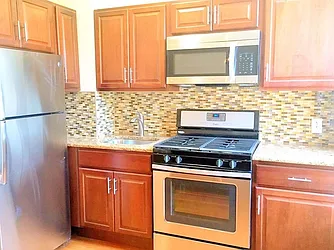 Rented by Rapid Realty Cobble Hill